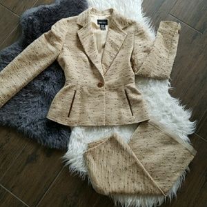 Victoria's Secret Moda International Peplum Suit 2